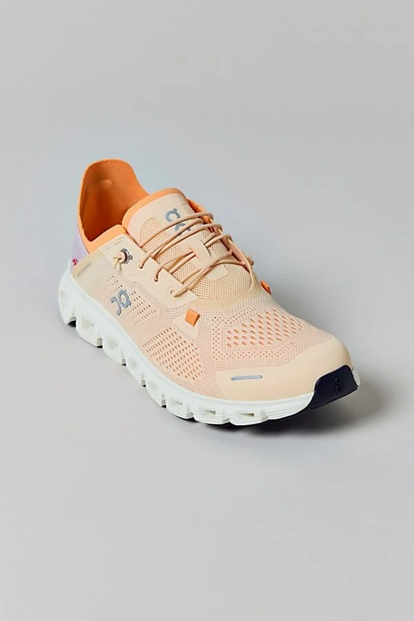 On Women's Cloud 6 Coast Sneaker in Blonde/Mauve - Image 4