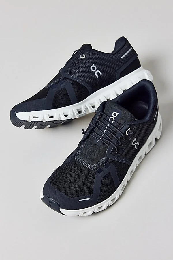 Black/White
