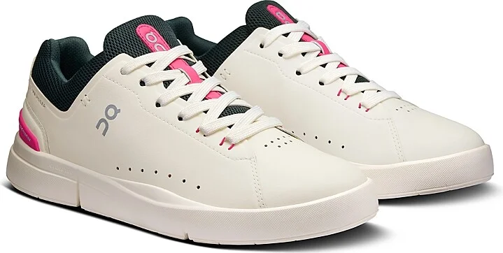 On Women's The Roger Advantage Sneakers