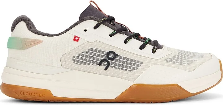 On x Z5 The Roger Advantage Sneaker in Cream