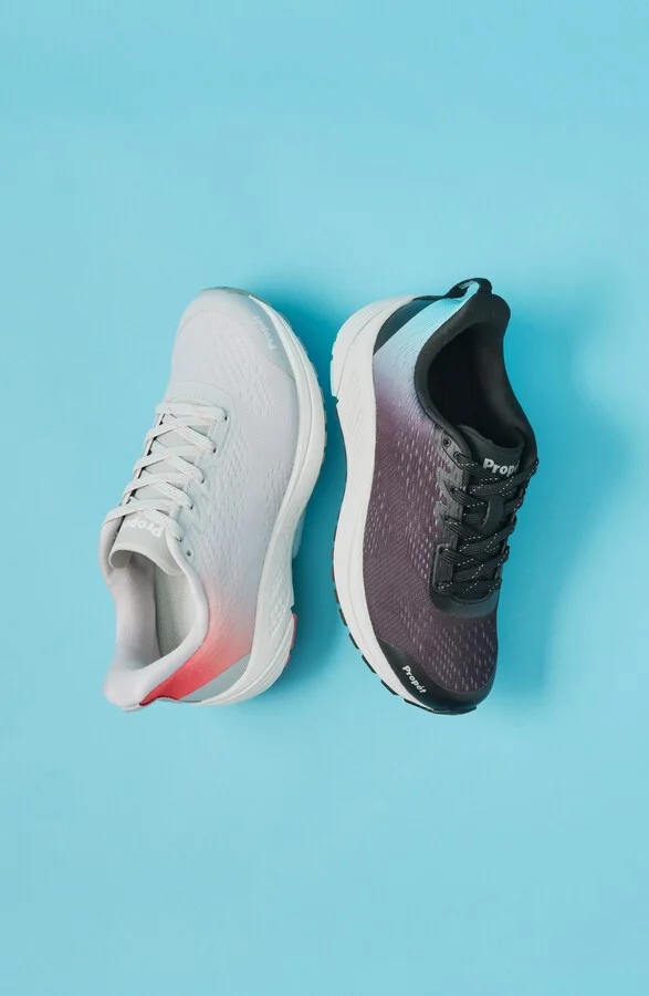 One Evolve Walking Sneaker - Image 7