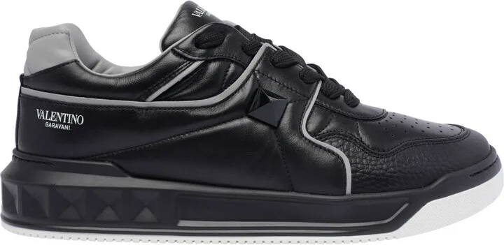 One Stud Low-top Sneakers