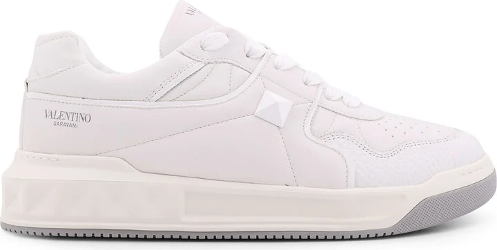 One-stud Low-top Valentino Garavani Leather Sneakers