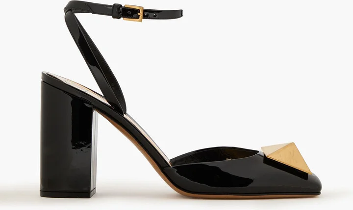 One Stud patent-leather pumps