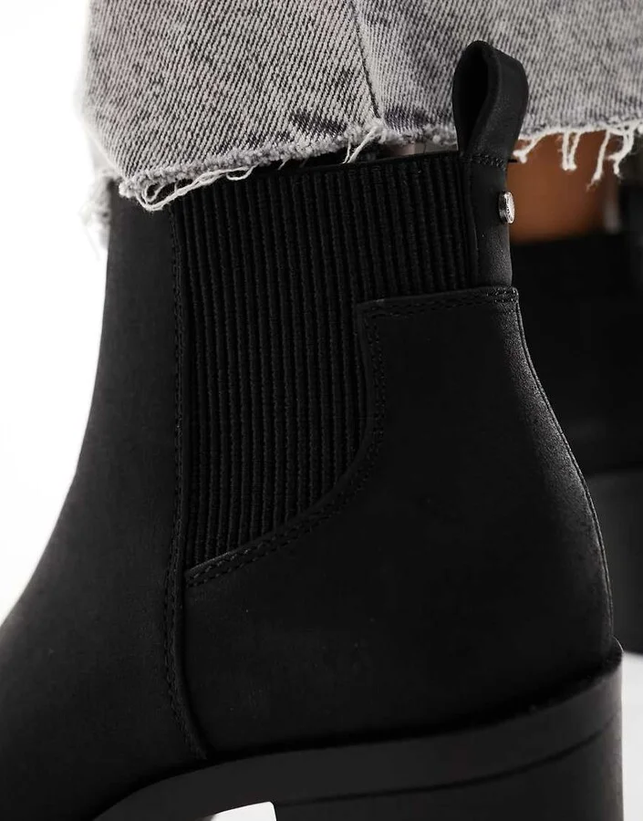 ONLY faux leather heeled boot in black - Image 2