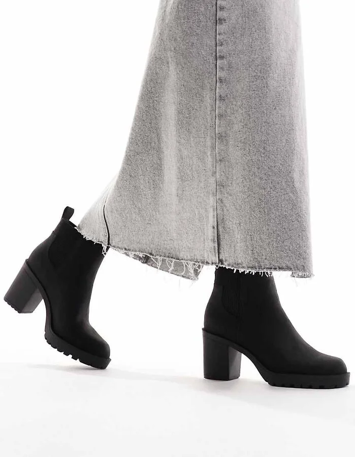 ONLY faux leather heeled boot in black - Image 4