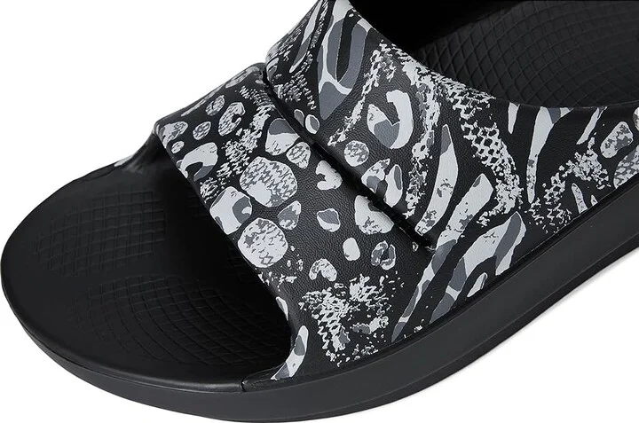 OOFOS Ooahh Limited Slide Shoes Combo Camo : Men's 6 - Women's 8 Medium - Image 7