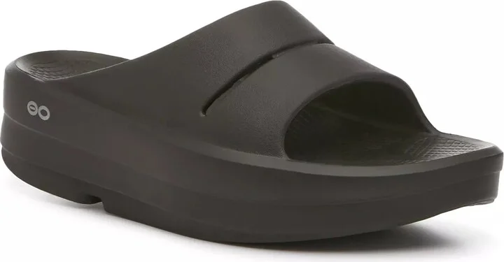 OOFOS OOmega OOahh Wedge Sandal