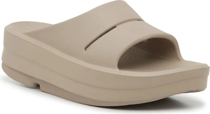 OOFOS OOmega OOahh Wedge Sandal