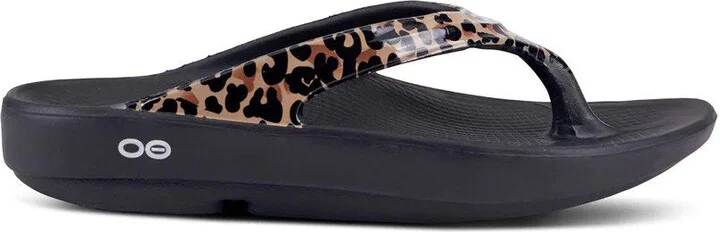 Oofos Women's OOlala Limited Sandal - Black/Leopard