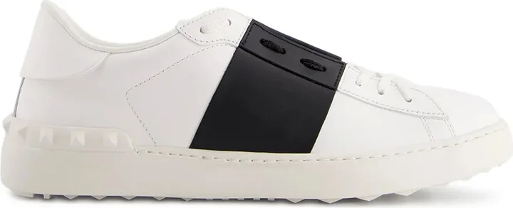 Open leather sneakers