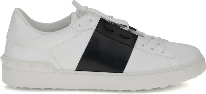 Open Sneakers