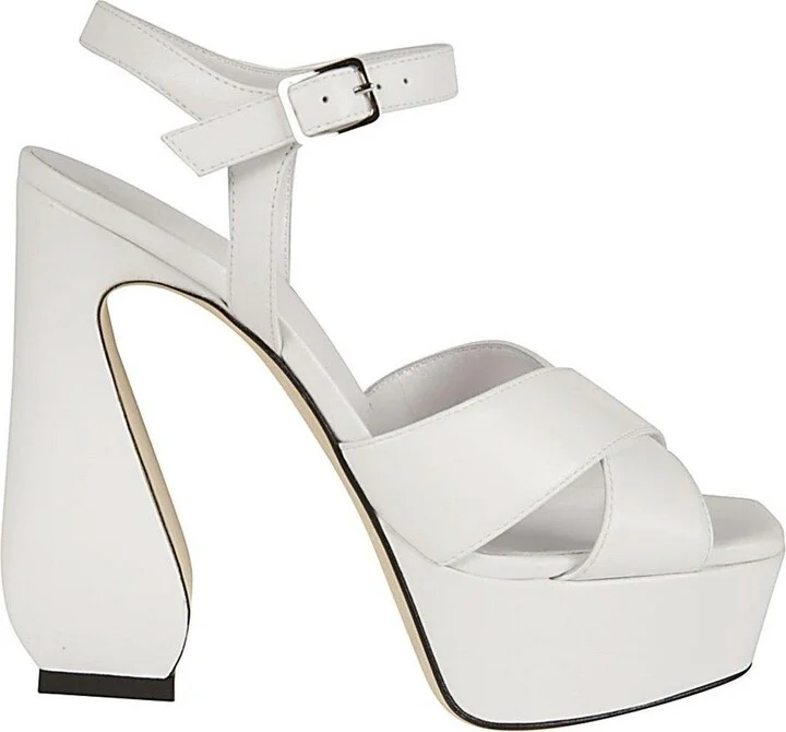 Open-toe Buckle-fastened Sandals