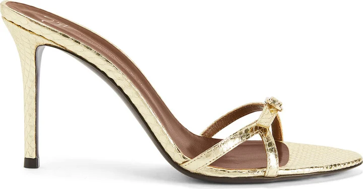 Ophelia Buckle 90
