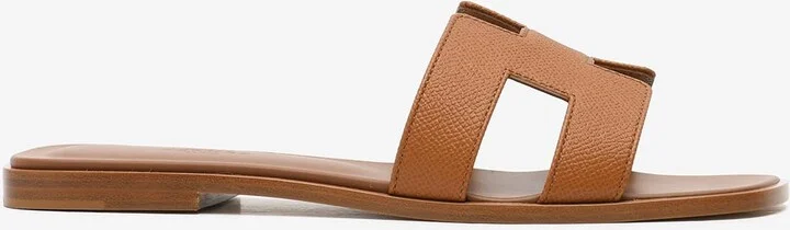 Oran H Cut-Out Sandal in Gold Epsom Heritage Calfskin