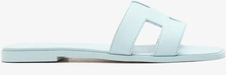 Oran H Cut-Out Sandals in Bleu Brume Epsom Leather