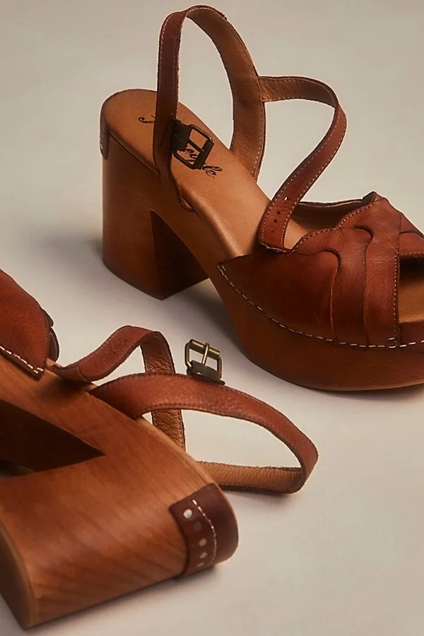 Orion Woven Clogs - Image 5