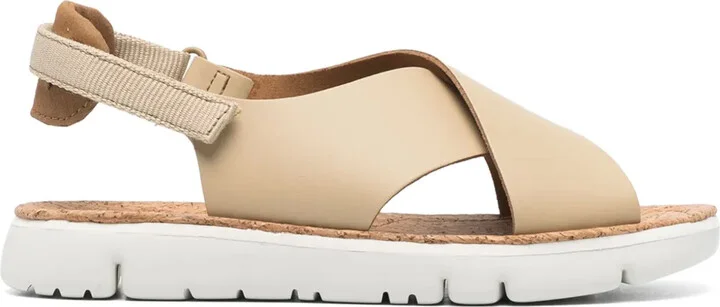 Oruga flat sandals