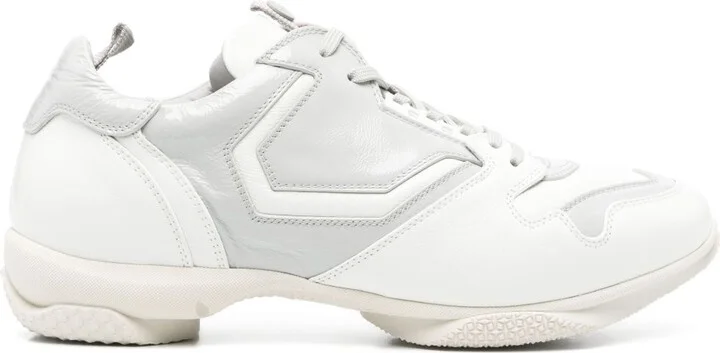 Ostro Sneakers