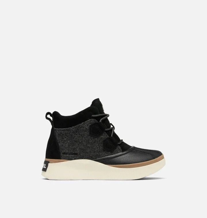 Black/ Chalk