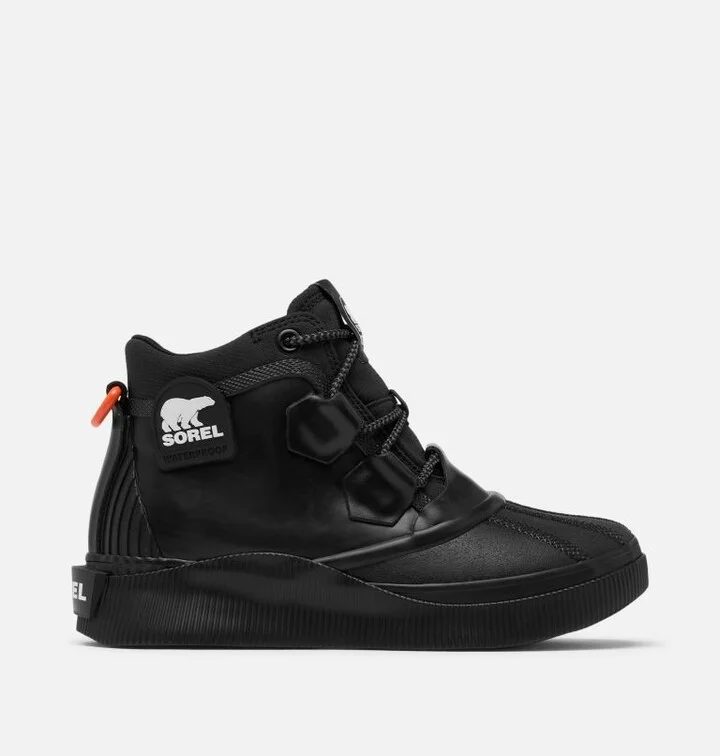 Black/ Sea Salt