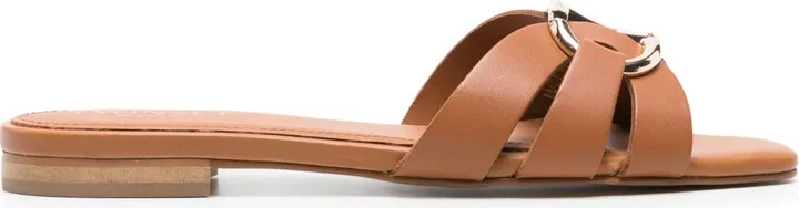 Oval T-plaque leather slides