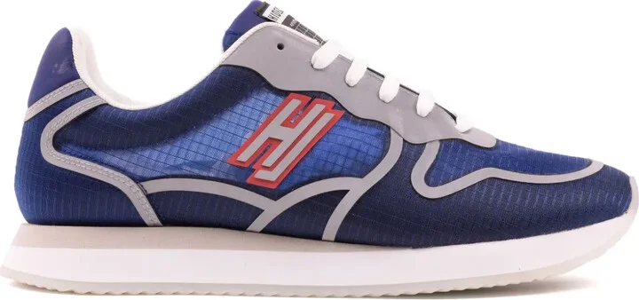 Over sneakers