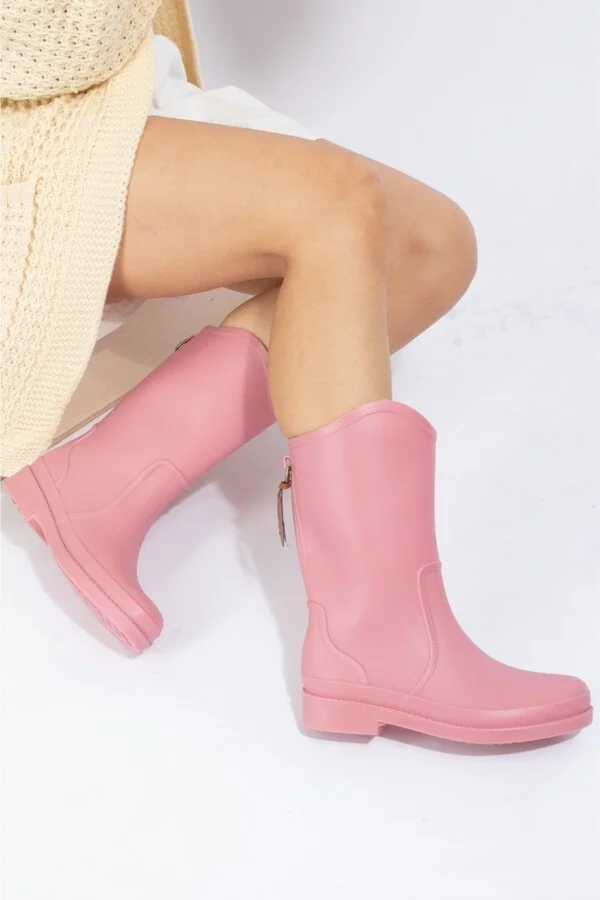 Overcloud Stylish Rainboots - Image 7