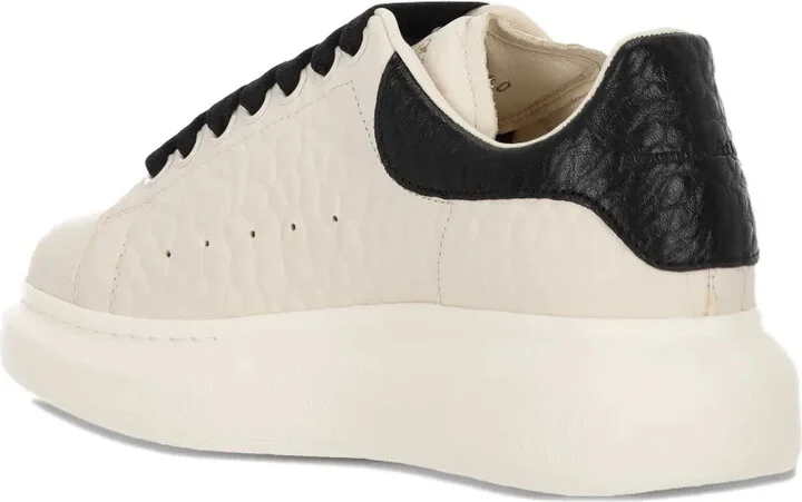 Oversized leather low-top sneakers - Image 4