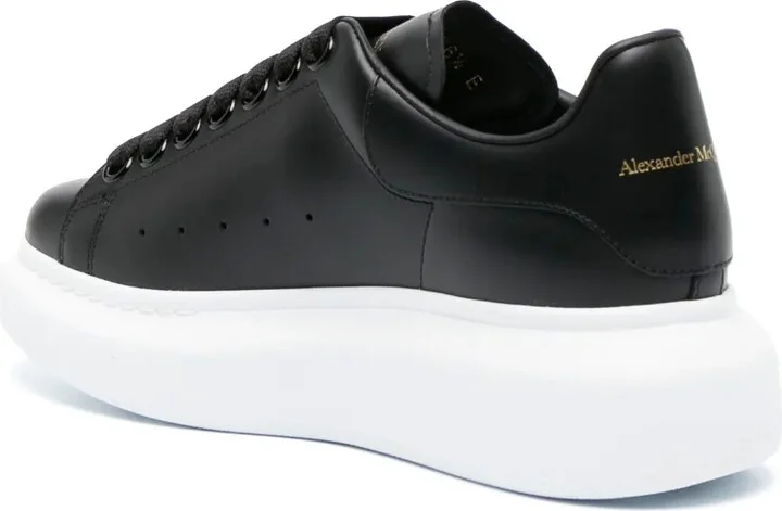 Oversized low-top sneakers - Image 3