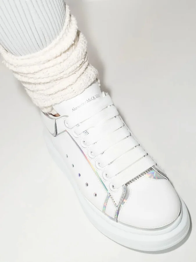 Oversized low-top sneakers - Image 3