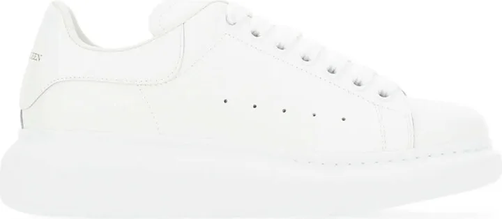 Oversized low-top sneakers