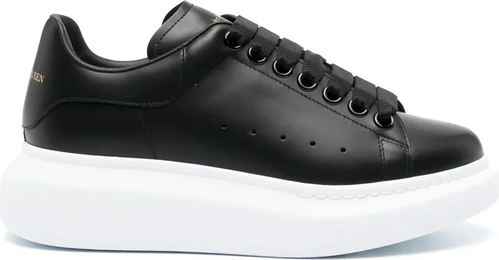 Oversized low-top sneakers