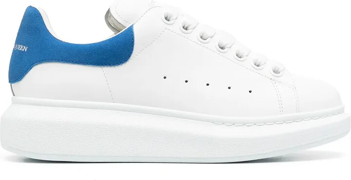 Oversized low-top sneakers