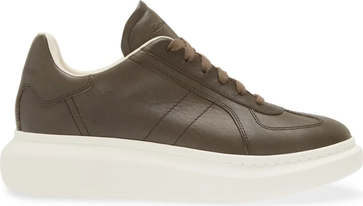 Oversized Retro Sneaker - Image 3