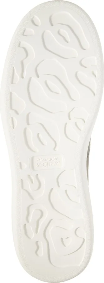 Oversized Retro Sneaker - Image 6