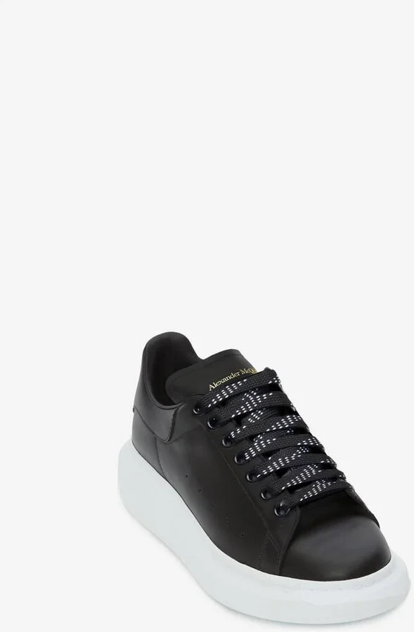 Oversized Sneaker - Image 3