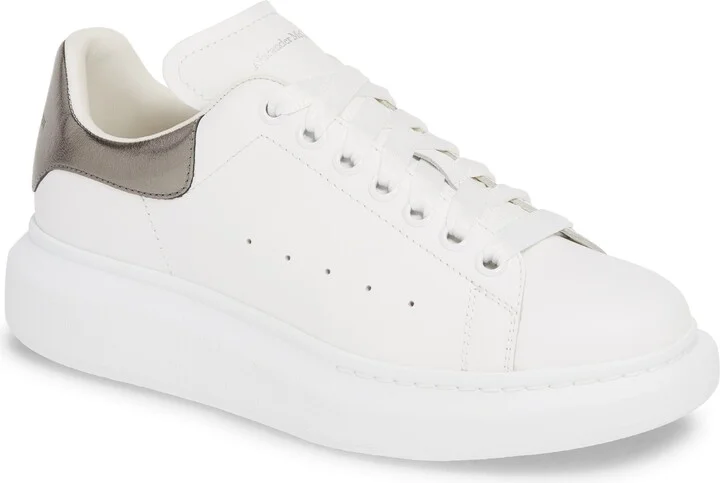 White/ Black Pearl