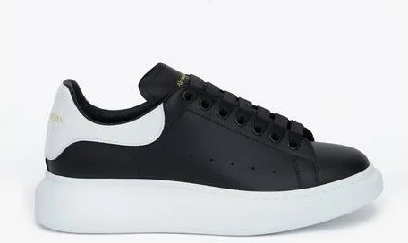 Oversized Sneaker