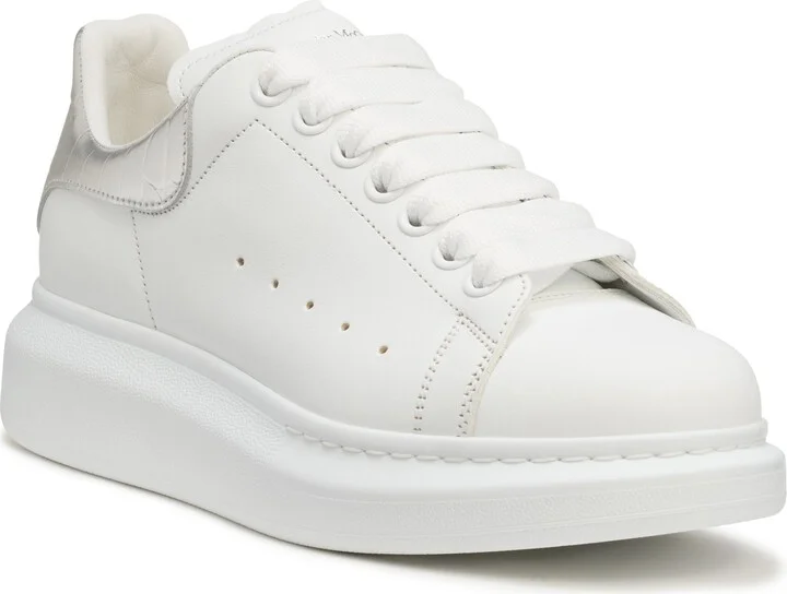 Oversized Sneaker