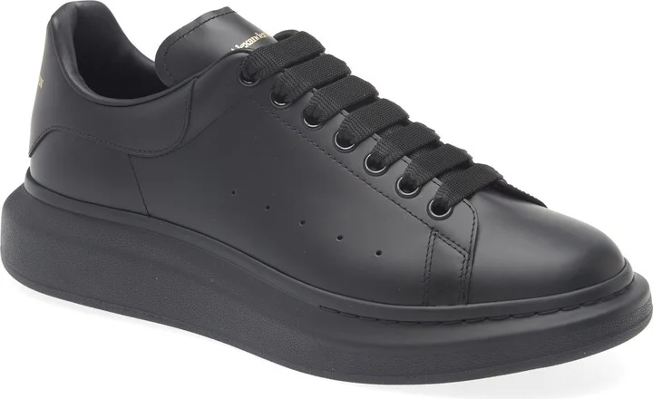 Oversized Sneaker