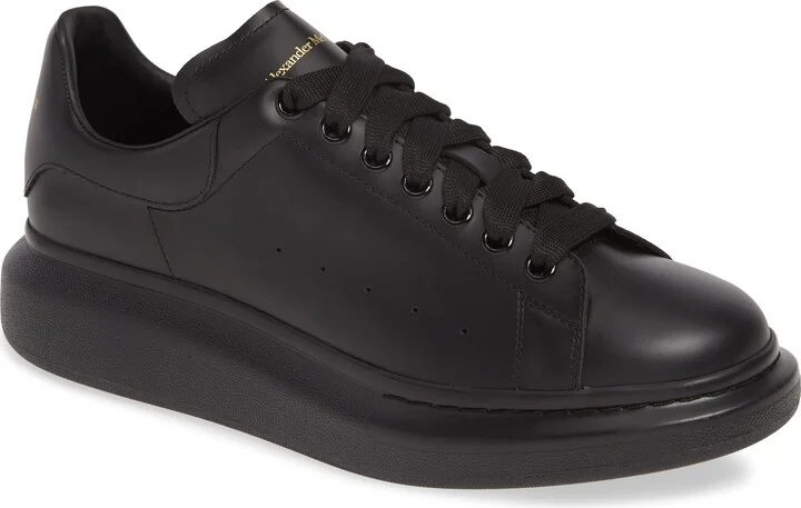 Oversized Sneaker