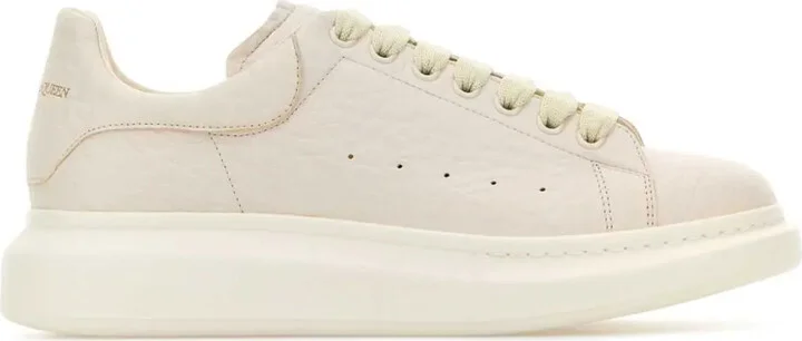 Oversized sneakers
