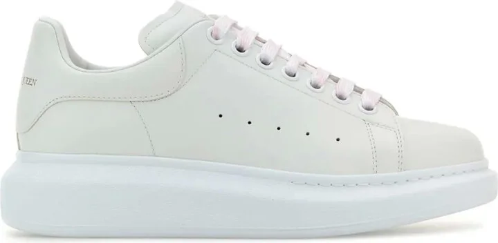 Oversized sneakers