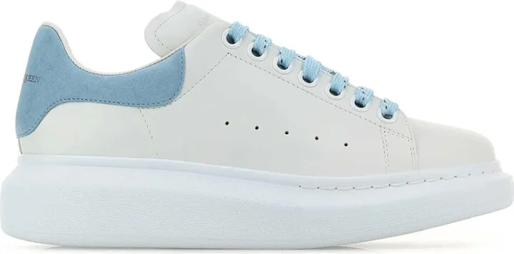 Oversized sneakers