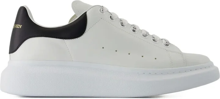Oversized sneakers