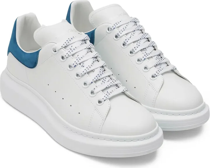 Oversized sneakers