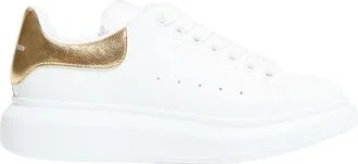 Oversized sneakers