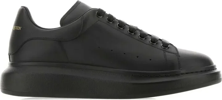Oversized sneakers