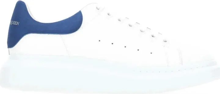 Oversized sneakers